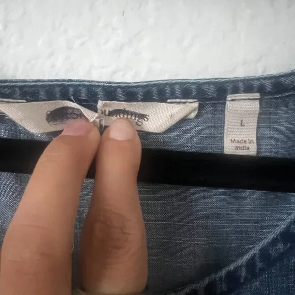 Soft Surroundings Sz L 100% Tencel Embroidered Back Chambray Tunic Top Soft Boho - Picture 3 of 11